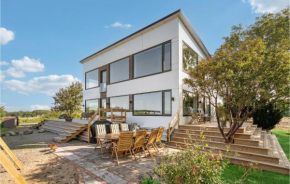 Gorgeous Home In Ebberup With Wifi